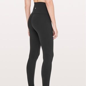 BLACK LULULEMON WUNDER UNDER LEGGINGS